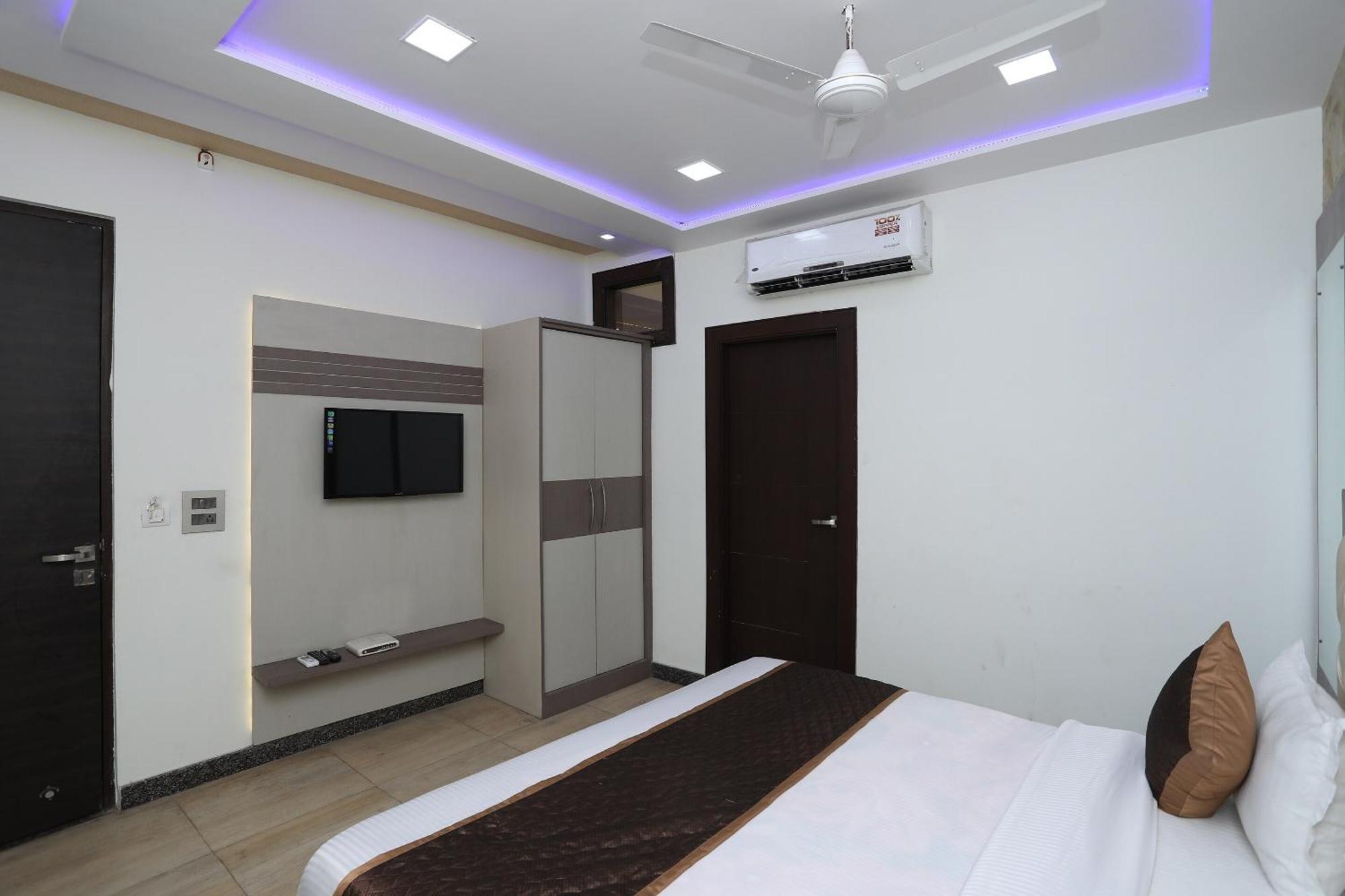 Oyo Hotel Vaishnavi Heritage Inn 阿格拉 外观 照片